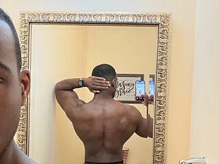 playboypapi live webcam thumbnail