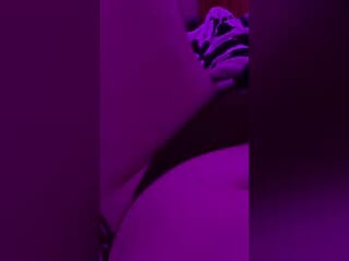 pleasuremekee live webcam thumbnail