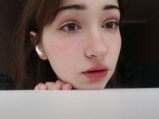 PollyBeev live webcam thumbnail