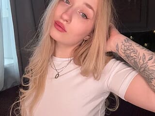 Polly_Pop live webcam thumbnail