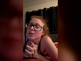 poisonivyy95 live webcam thumbnail