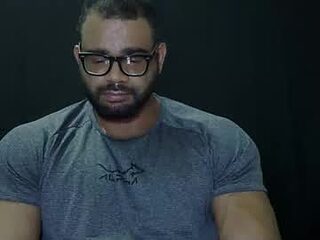 powerdmuscle live webcam thumbnail