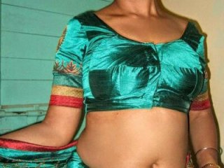 PRIYAGOYAL live webcam thumbnail