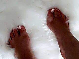 PregnantEllMai live webcam thumbnail