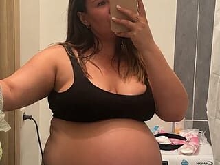 Pregnantariana live webcam thumbnail