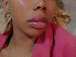 Pretty_Beauty live webcam thumbnail