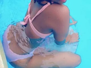 Pretty_savagex live webcam thumbnail