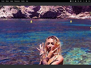 Prettybadgal live webcam thumbnail