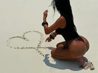 Prettyluxee live webcam thumbnail