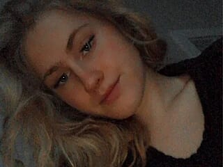 Prettypinkisland live webcam thumbnail