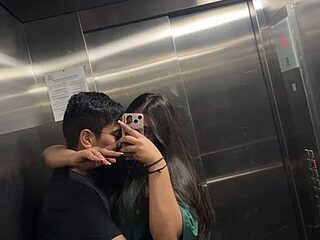 Priya_090909 live webcam thumbnail