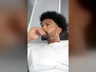 prcaptainhook live webcam thumbnail