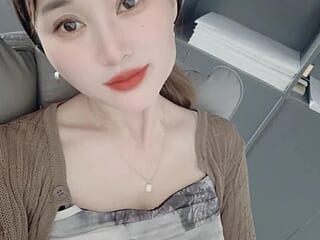 presale live webcam thumbnail
