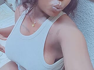 prettty_kemmy live webcam thumbnail