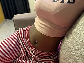 pretty_adriana live webcam thumbnail