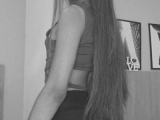 pretty_ariiel live webcam thumbnail