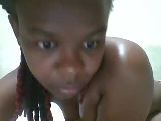 pretty_ima live webcam thumbnail