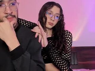 pretty_moonn2 live webcam thumbnail