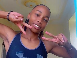 pretty_stud live webcam thumbnail