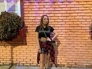 prettyprofessorpeach live webcam thumbnail