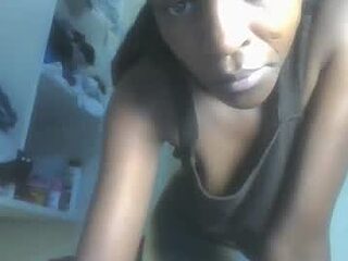 prettypussy_24 live webcam thumbnail