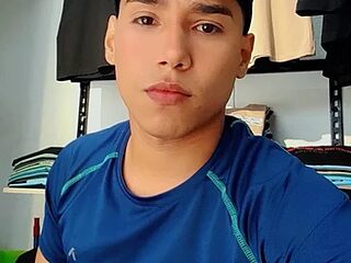 prime_focus live webcam thumbnail