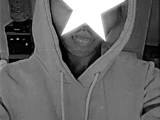 pritty-tits live webcam thumbnail