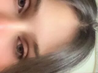 priya-ji9 live webcam thumbnail