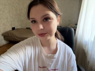 Purekittyshy live webcam thumbnail