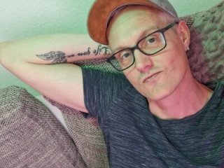 pup_benji live webcam thumbnail