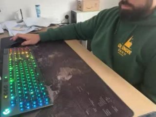 pussylickersucks77 live webcam thumbnail