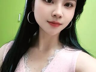 qianqian2026 live webcam thumbnail