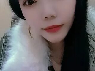qinqin520 live webcam thumbnail