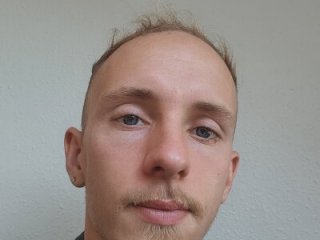 Qmaster69 live webcam thumbnail