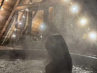 QUEEN02030 live webcam thumbnail