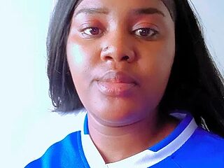 QueenBae_53 live webcam thumbnail