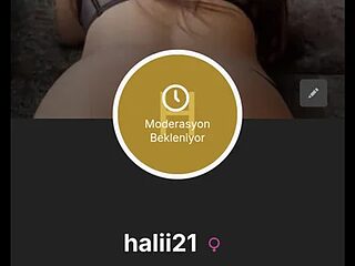 QueenHelin live webcam thumbnail
