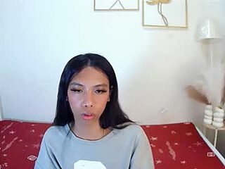 queen_gia live webcam thumbnail