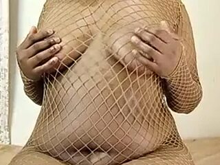 queen_mendyz live webcam thumbnail