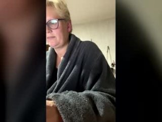 queenbeeangel live webcam thumbnail