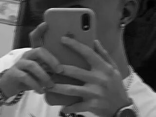 quynhbaby2k1 live webcam thumbnail