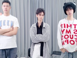 QYBOYS_002 live webcam thumbnail