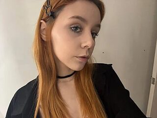Rachel_lips live webcam thumbnail