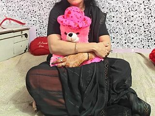 Rani_Mukherjee7676 live webcam thumbnail