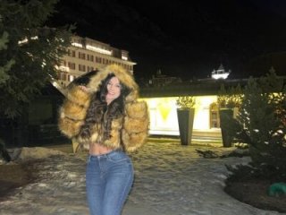 Rashel_Frost_ live webcam thumbnail