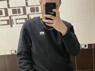 Raven_GF live webcam thumbnail
