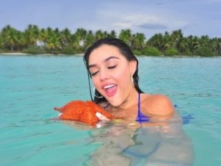 Raven_Wildd live webcam thumbnail