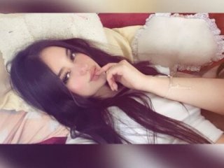Raven_love live webcam thumbnail