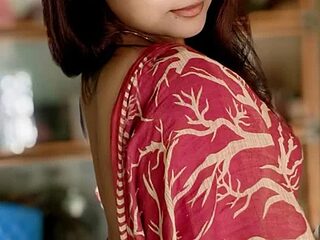 radhikagupta345 live webcam thumbnail