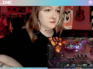 raiingurl live webcam thumbnail